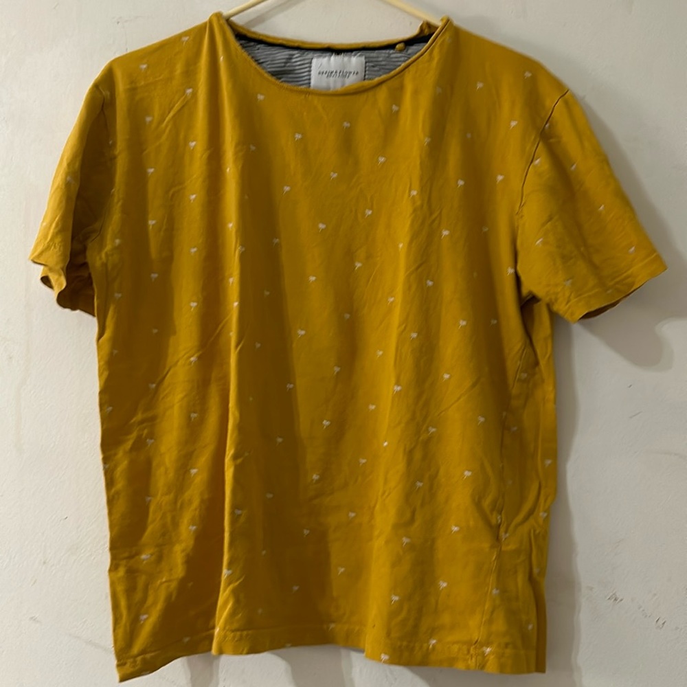 Denim & Flower mustard tee with palm trees